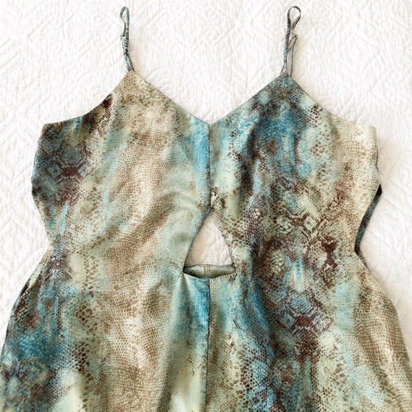 Catherine Gee Turquosie Snake Print Silk Dress - Picture 6 of 7